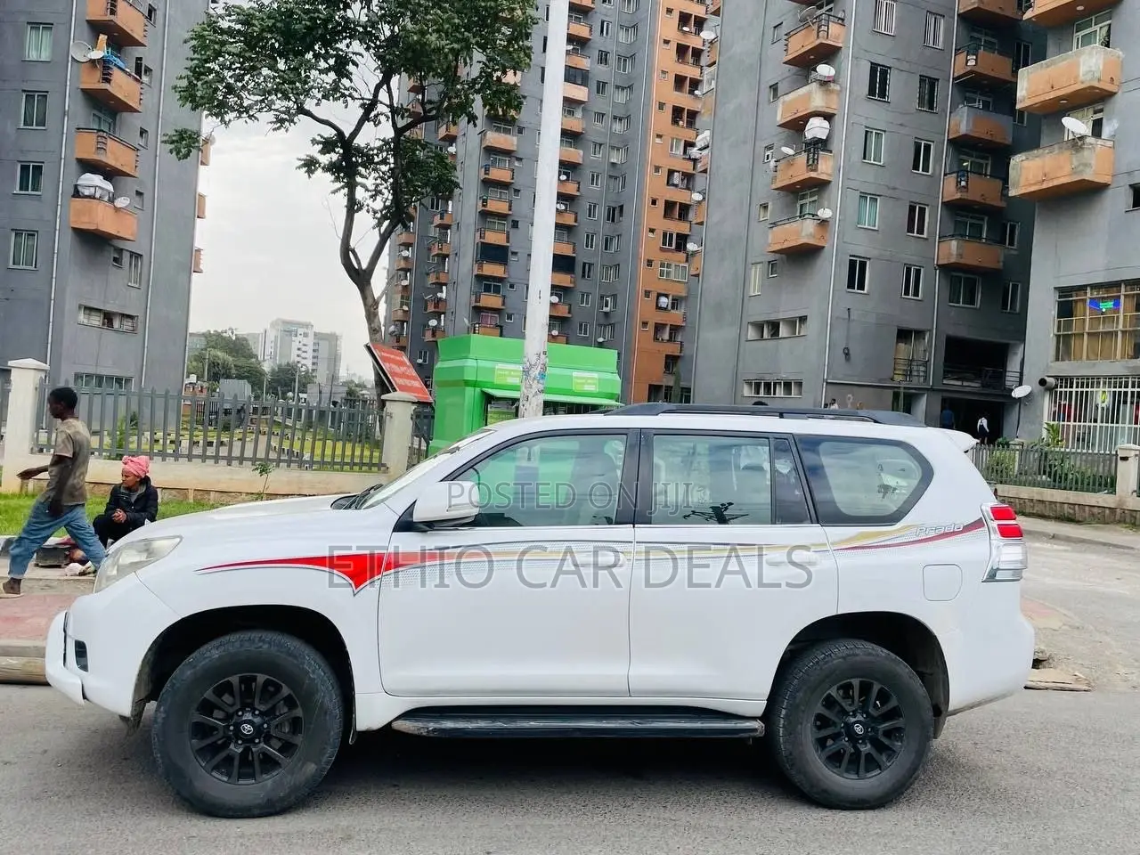 Toyota Land Cruiser Prado 2012 White