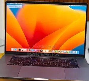 New Laptop Apple MacBook Pro 2019 16GB Intel Core i7 SSD 512GB
