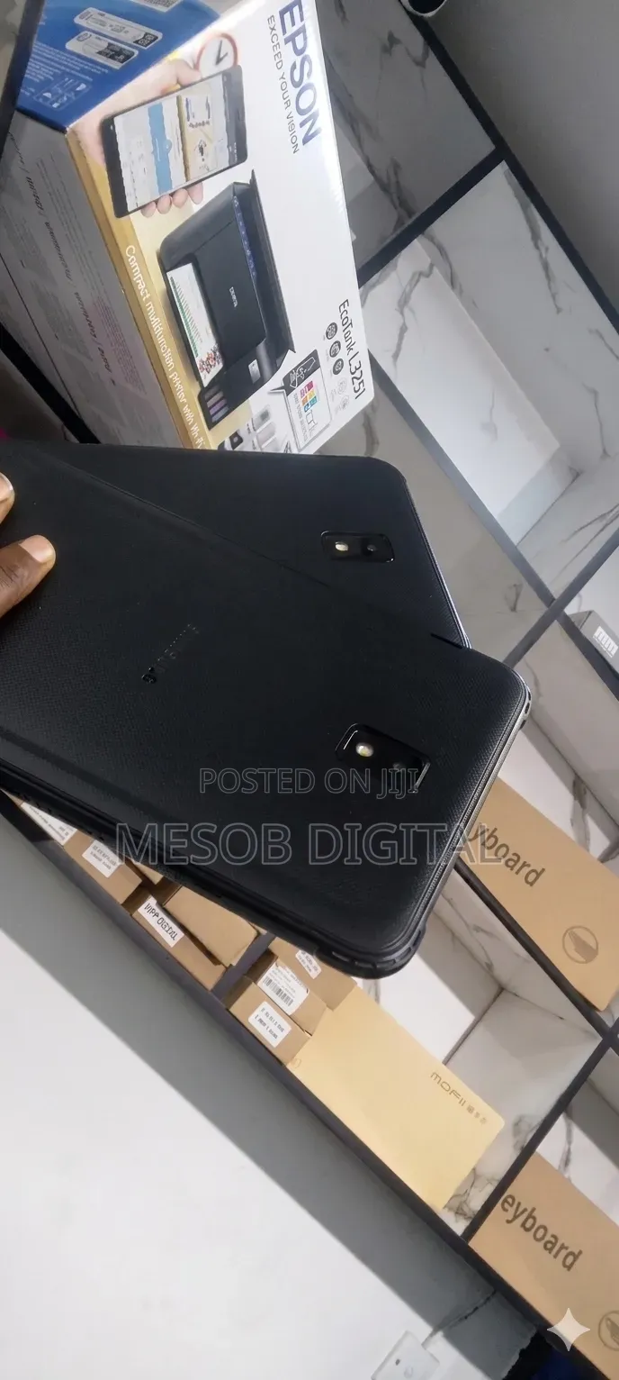 New Mobile Phone 64 GB Black