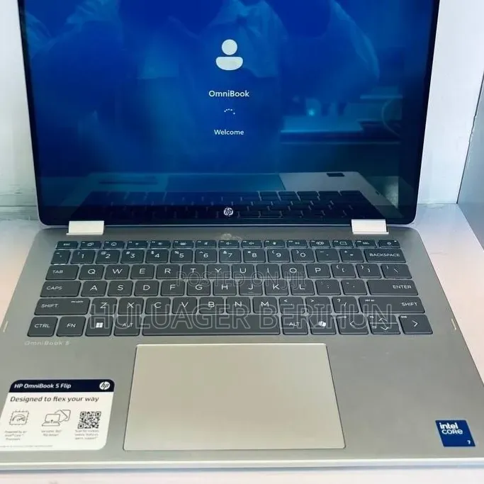 New Laptop HP OmniBook 5 Flip 16GB Intel Core i7 SSD 512GB