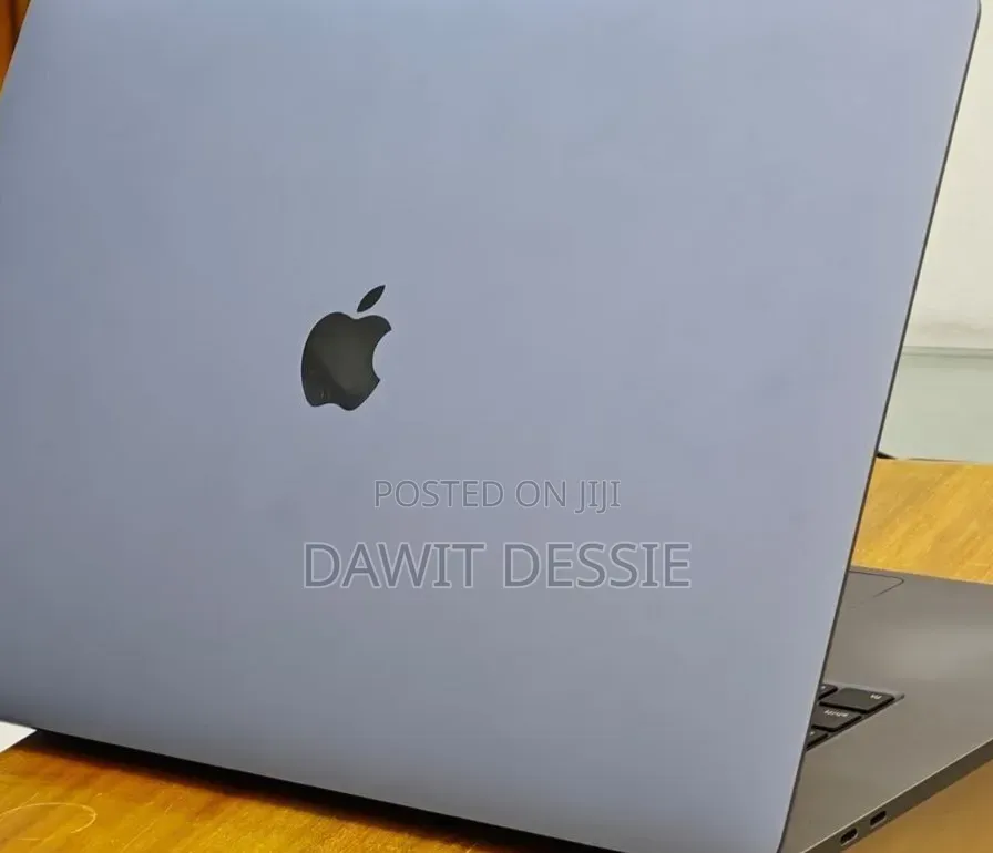 New Laptop Apple MacBook Pro 2019 16GB Intel Core i7 SSD 512GB