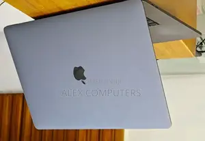 New Laptop Apple MacBook Pro 2019 16GB Intel Core i7 SSD 512GB