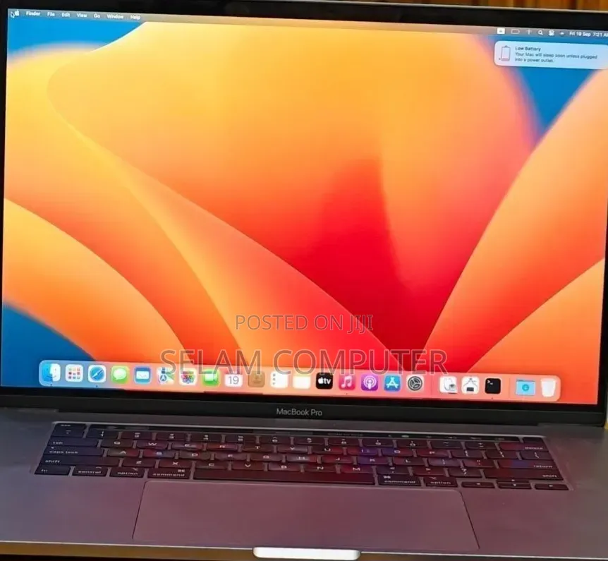 New Laptop Apple MacBook Pro M1 16GB Intel Core i7 SSD 512GB