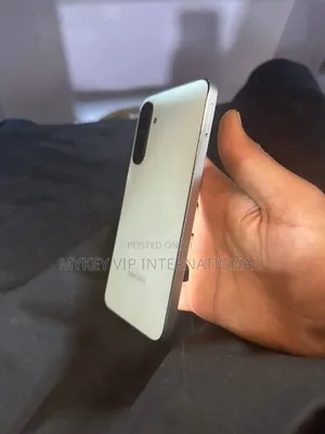 Samsung Galaxy M16 128 GB Gray