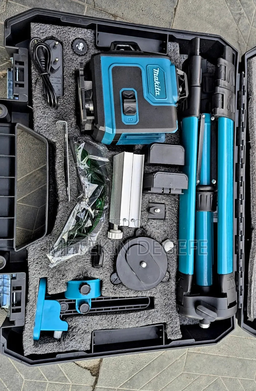 Makita Laser Level 360°4d With Tripod