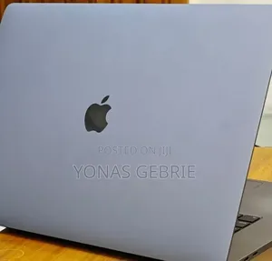 New Laptop Apple MacBook 16GB Intel Core i7 SSD 512GB