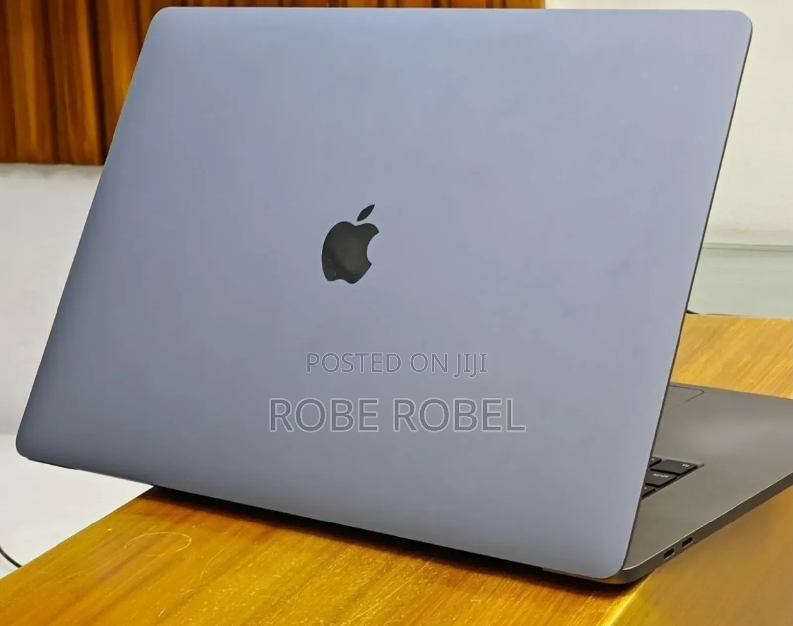 New Laptop Apple MacBook Pro 2019 16GB Intel Core i7 SSD 512GB