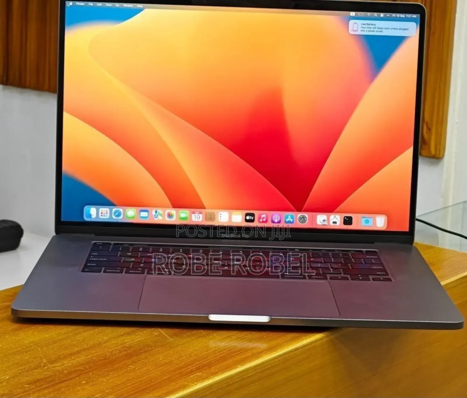 New Laptop Apple MacBook Pro 2019 16GB Intel Core i7 SSD 512GB