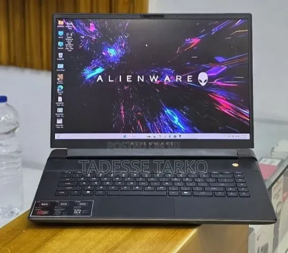 New Laptop Alienware X16 r1 16GB Intel Core i9 SSD 1T