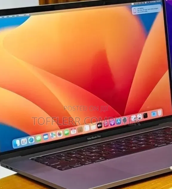 New Laptop Apple MacBook Pro M1 16GB Intel Core i7 SSD 512GB