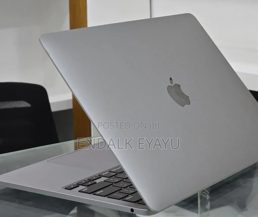 New Laptop Apple MacBook Pro M1 8GB Apple M1 Pro SSD 512GB