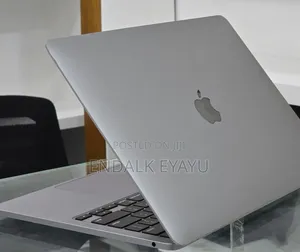 New Laptop Apple MacBook Pro M1 8GB Apple M1 Pro SSD 512GB
