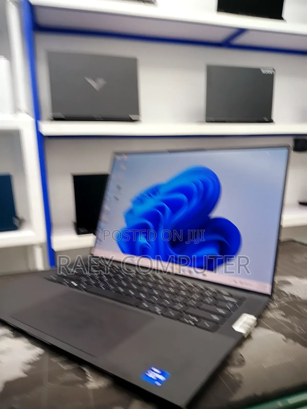 New Laptop Dell Precision 5560 16GB Intel Core i7 SSD 512GB