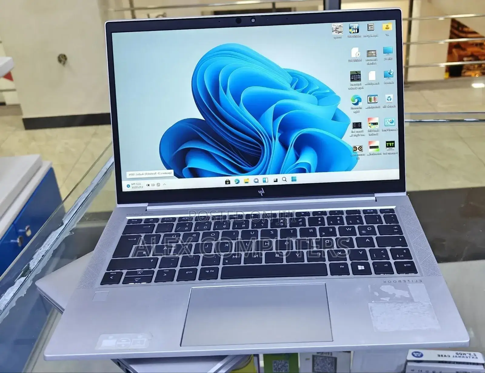New Laptop HP EliteBook 845 G7 16GB AMD Ryzen 5 SSD 512GB
