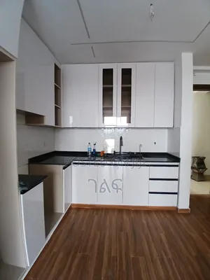 2bdrm Apartment in ሰሚት ኖህ ሪልስቴት ግቢ ውስጥ, Bole for sale