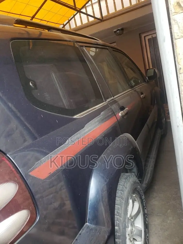 Toyota Land Cruiser Prado 2006 Blue