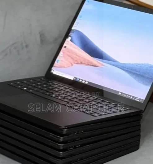New Laptop Microsoft Surface 16GB Intel Core i7 SSD 512GB
