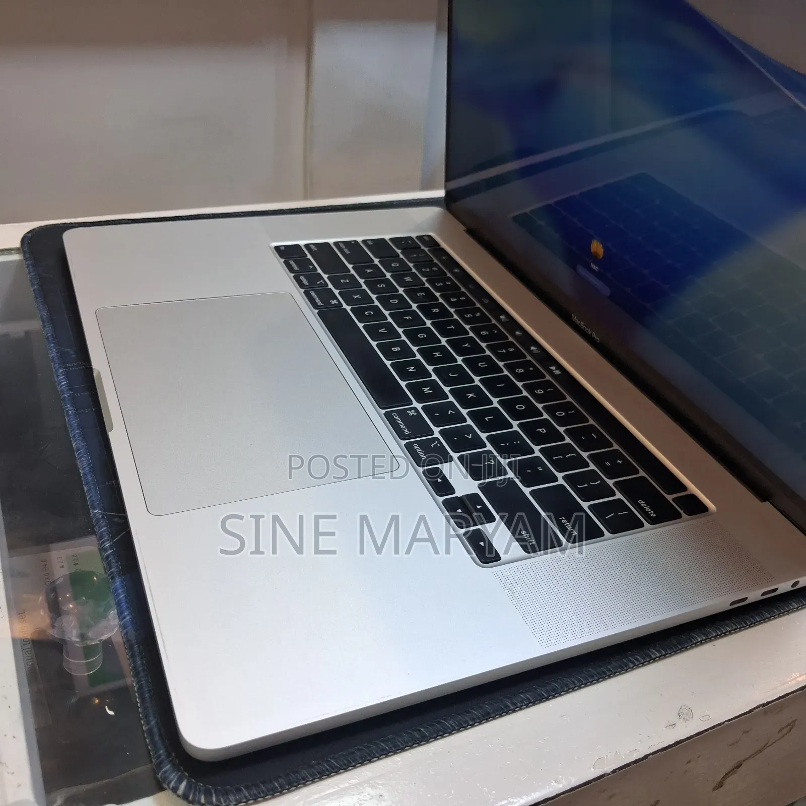 New Laptop Apple MacBook Pro 2019 32GB Intel Core i9 SSD 1T