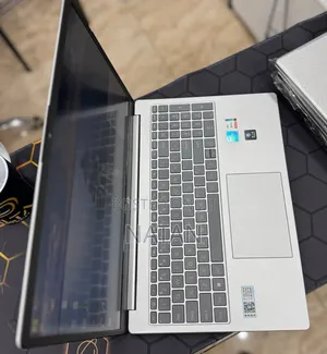 New Laptop HP Pavilion 13 16GB Intel Core i5 SSD 1T