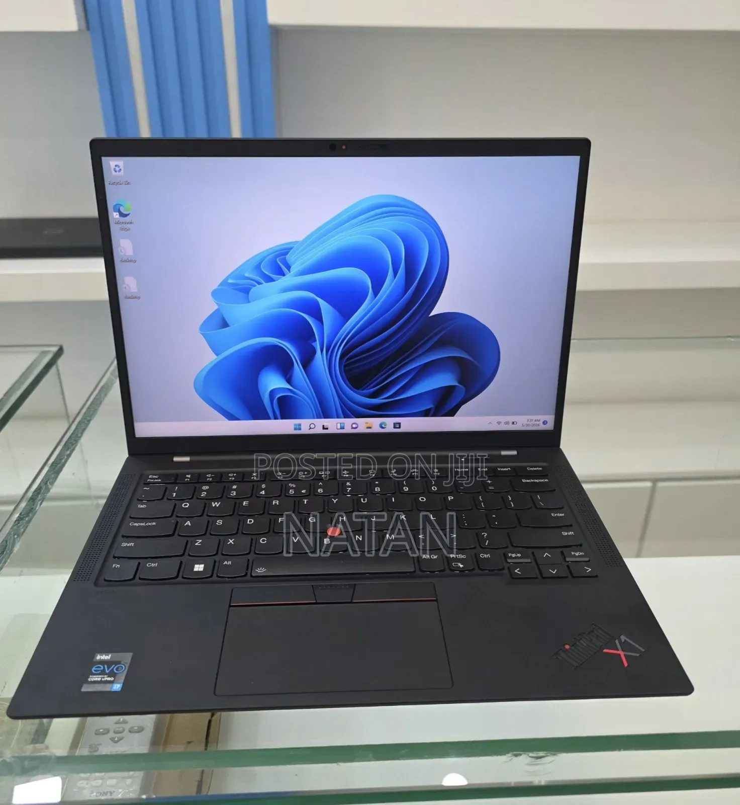 New Laptop Lenovo ThinkPad X1 Yoga Gen 8 16GB Intel Core i7 SSD 512GB