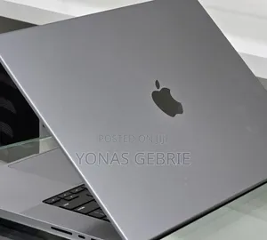 New Laptop Apple MacBook 32GB Apple M1 Max SSD 512GB