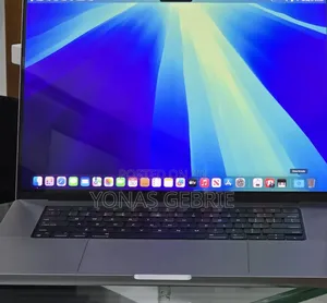New Laptop Apple MacBook 32GB Apple M1 Max SSD 512GB