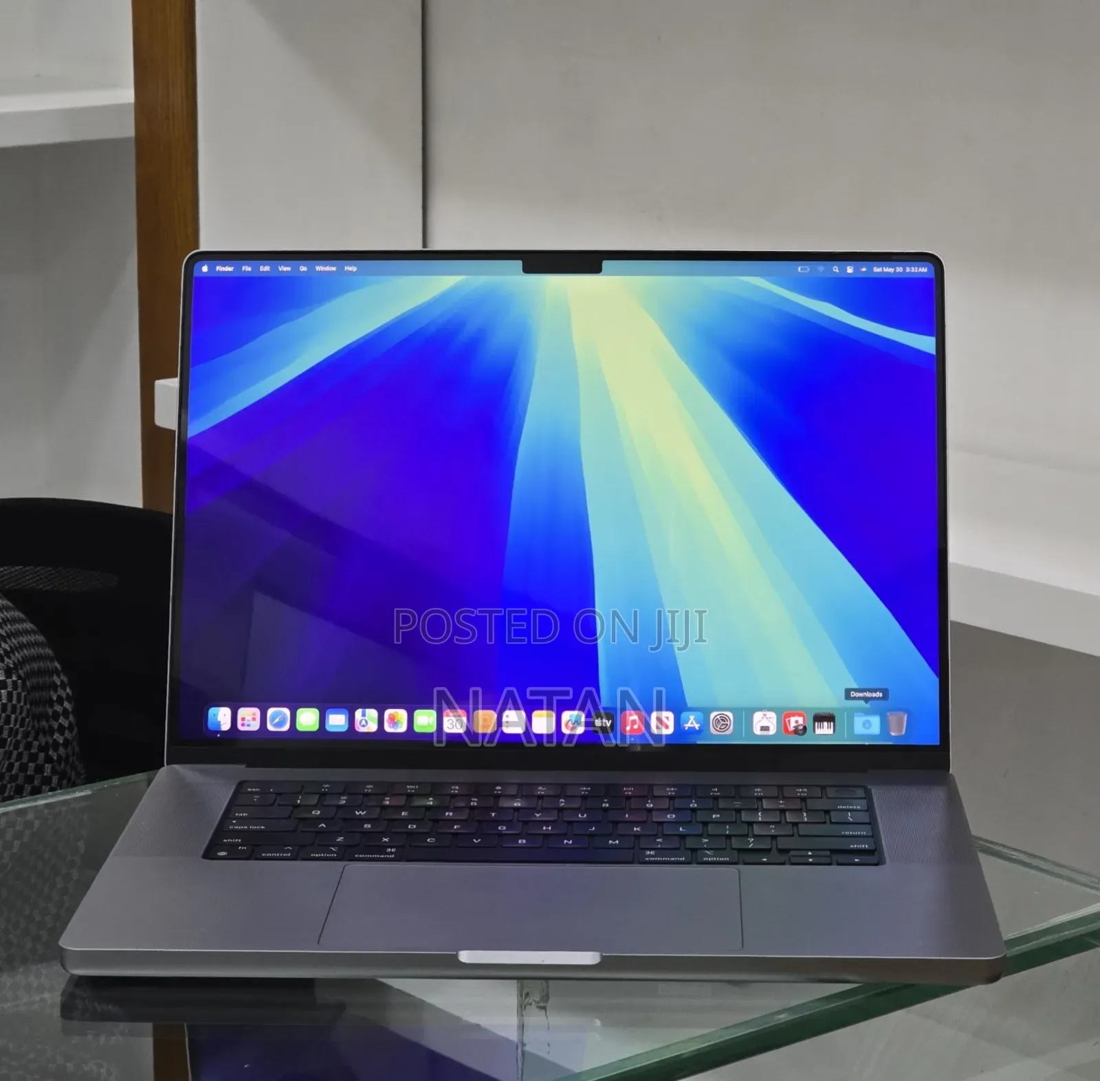 New Laptop Apple MacBook Pro M1 32GB Apple M1 Max SSD 512GB