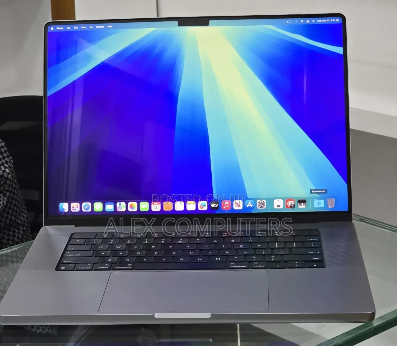 New Laptop Apple MacBook Pro 32GB Apple M1 Max SSD 512GB