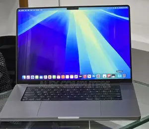 New Laptop Apple MacBook Pro 32GB Apple M1 Max SSD 512GB