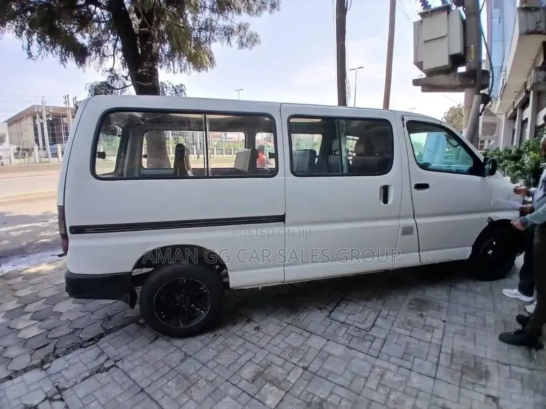 Toyota HiAce 2008 White