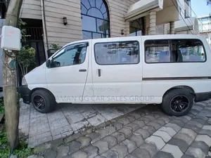 Toyota HiAce 2008 White