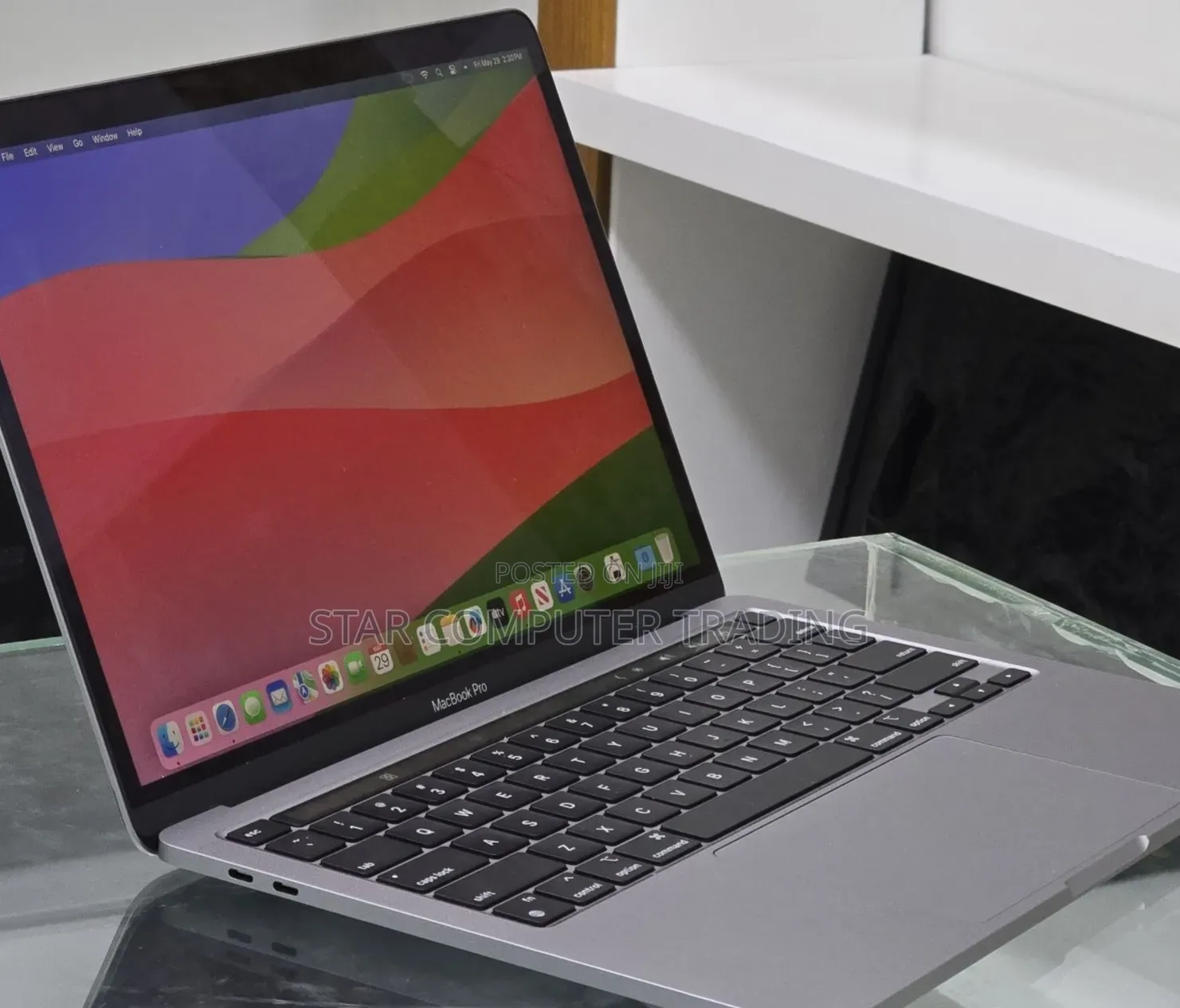 New Laptop Apple MacBook Pro M1 8GB Apple M1 Pro SSD 512GB