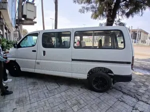 Toyota HiAce 2008 White