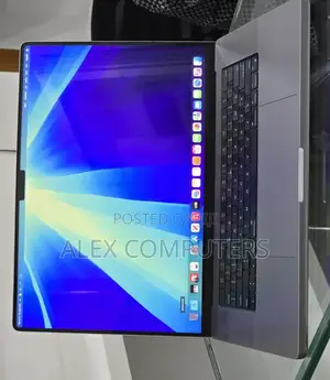 New Laptop Apple MacBook Pro 32GB Apple M1 Max SSD 512GB