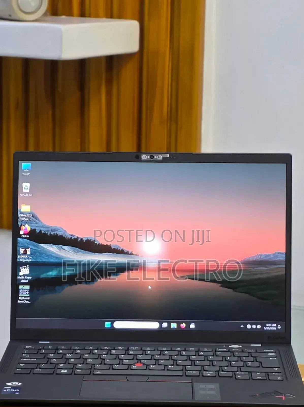 New Laptop Lenovo ThinkPad X1 Carbon 16GB Intel Core i7 SSD 512GB