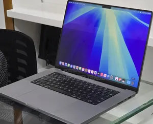New Apple MacBook Pro Max 2023 M2 14-inch 32GB Apple M1 Max SSD 512GB