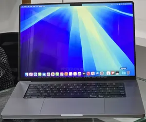 New Apple MacBook Pro Max 2023 M2 14-inch 32GB Apple M1 Max SSD 512GB