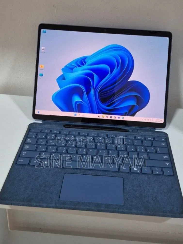 New Microsoft Surface Pro 11th Edition, a Copilot+ PC 16GB SSD 512GB