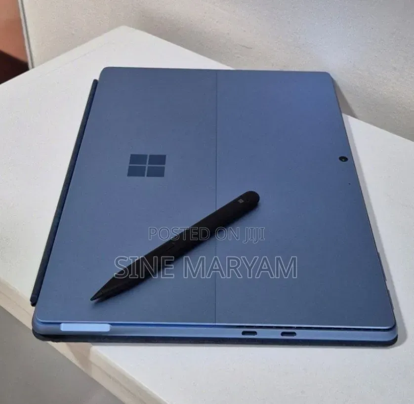 New Microsoft Surface Pro 11th Edition, a Copilot+ PC 16GB SSD 512GB