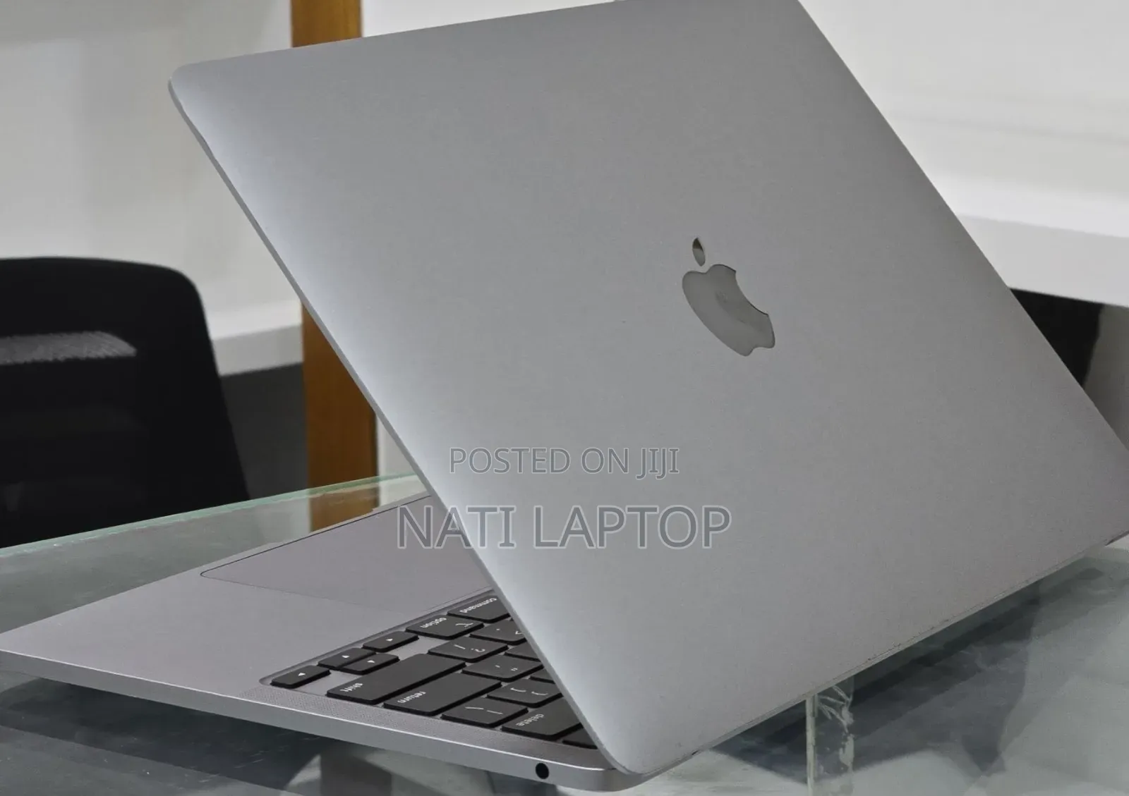 New Laptop Apple MacBook Pro 2020 M1 8GB Apple M1 Pro SSD 512GB