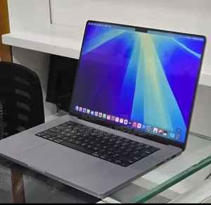 New Laptop Apple MacBook Pro M1 32GB Apple M1 Pro SSD 512GB