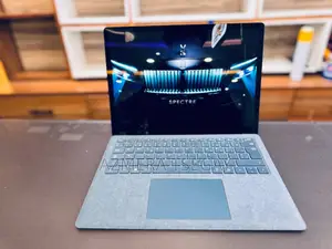 New Laptop Microsoft Surface 16GB Intel Core i7 SSD 256GB