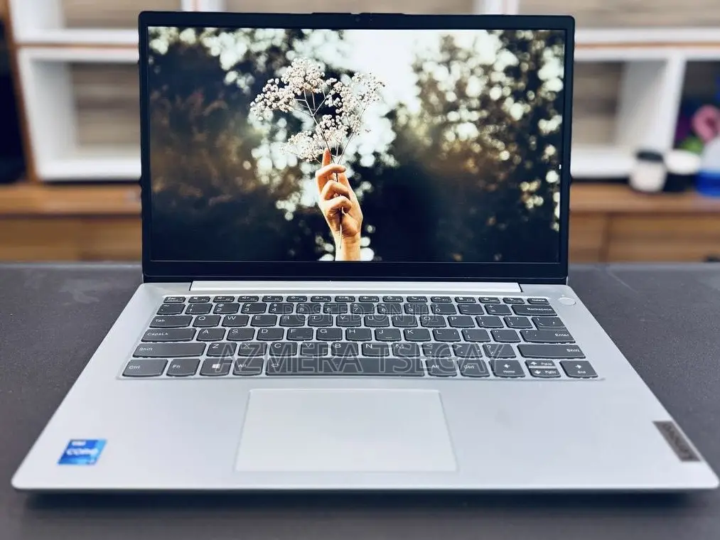 New Laptop Lenovo Ideapad 3 12GB Intel Core i7 SSD 512GB