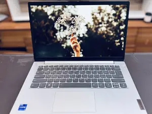 New Laptop Lenovo Ideapad 3 12GB Intel Core i7 SSD 512GB