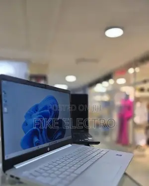 New Laptop HP Stream Notebook 16GB Intel Core i7 SSD 512GB