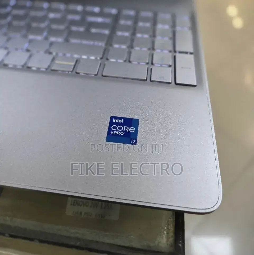 New Laptop HP Stream Notebook 16GB Intel Core i7 SSD 512GB