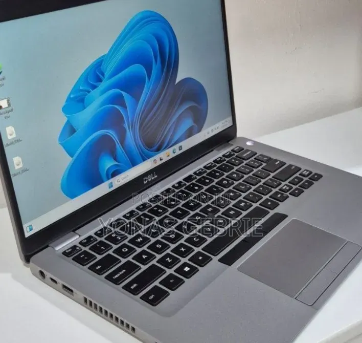 New Laptop Dell 8GB Intel Core i5 SSD 256GB