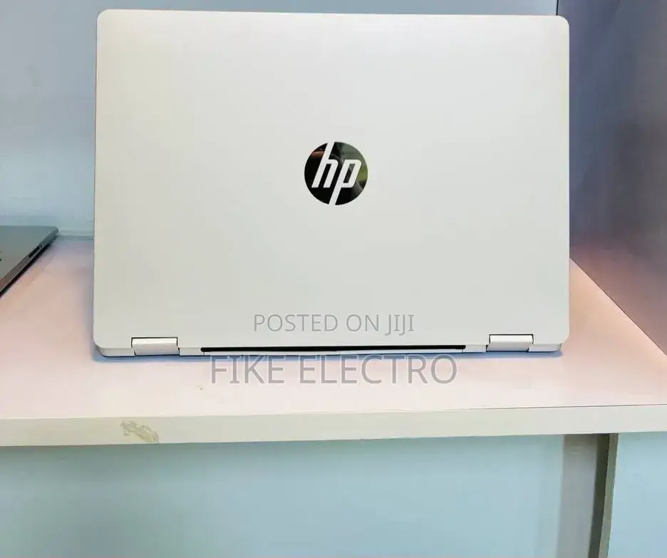 New Laptop HP OmniBook 5 Flip 16GB Intel Core i7 SSD 512GB
