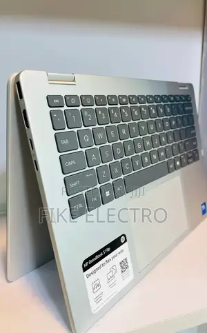 New Laptop HP OmniBook 5 Flip 16GB Intel Core i7 SSD 512GB