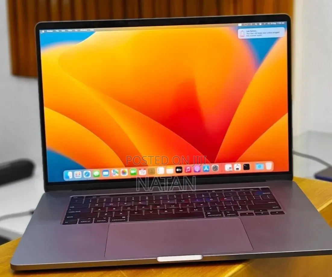 New Laptop Apple MacBook Pro 2019 16GB Intel Core i7 SSD 512GB